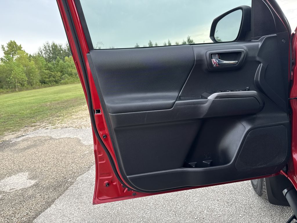 2022 Toyota Tacoma TRD Sport - 9