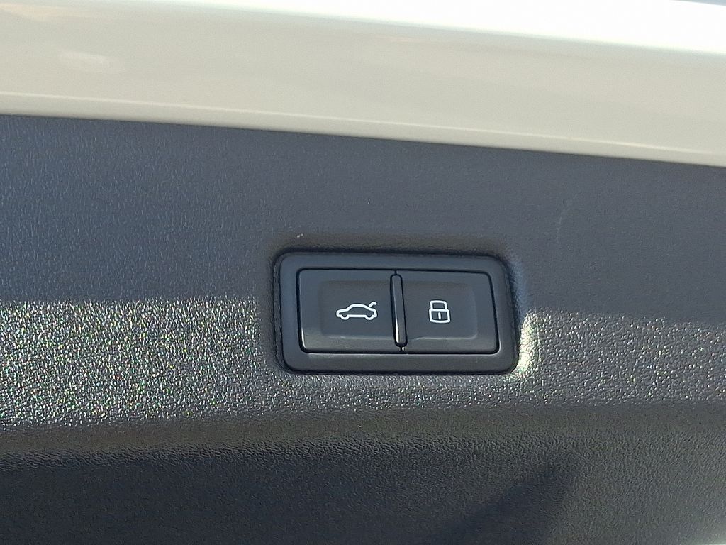 Thumbnail: 2025 Audi Q5 - 29