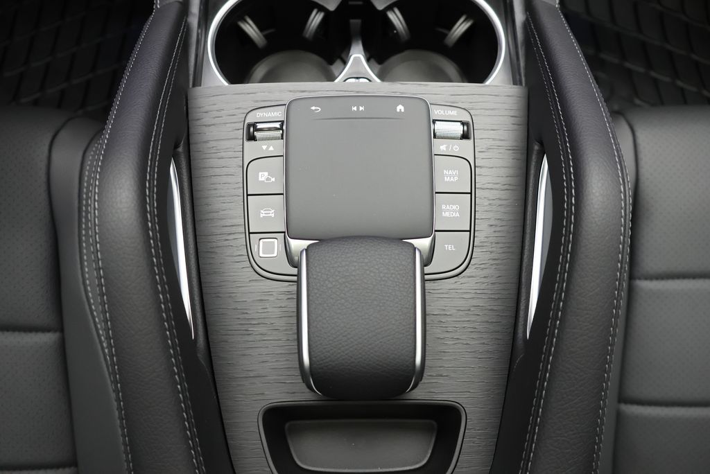 Thumbnail: 2026 Mercedes-Benz GLE - 29