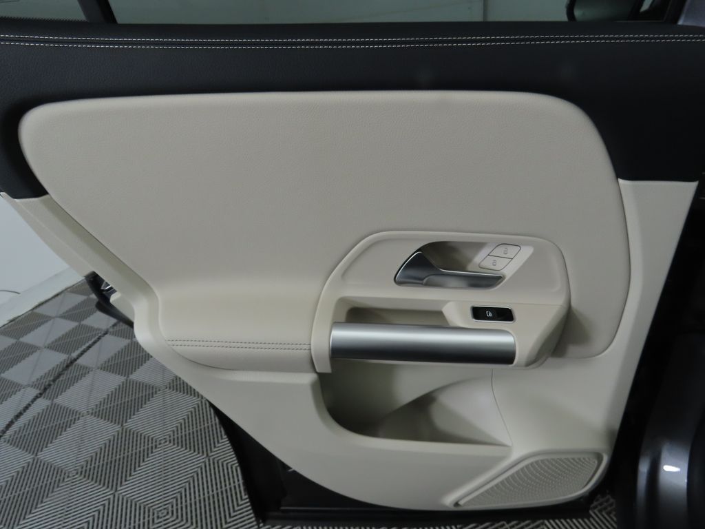 Thumbnail: 2025 Mercedes-Benz GLA - 26