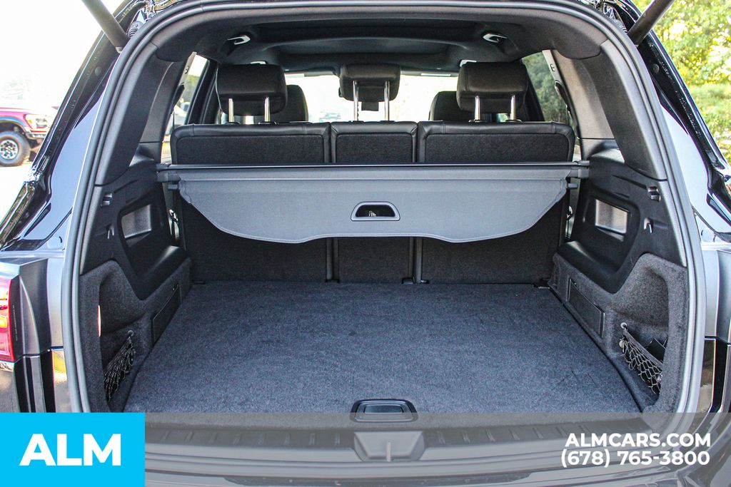 Used 2024 Black Mercedes-Benz GLB 250 image 21