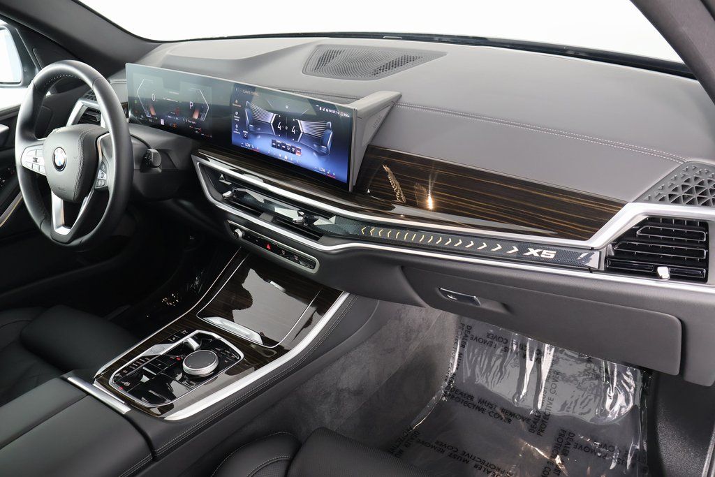 Thumbnail: 2025 BMW X5 - 9