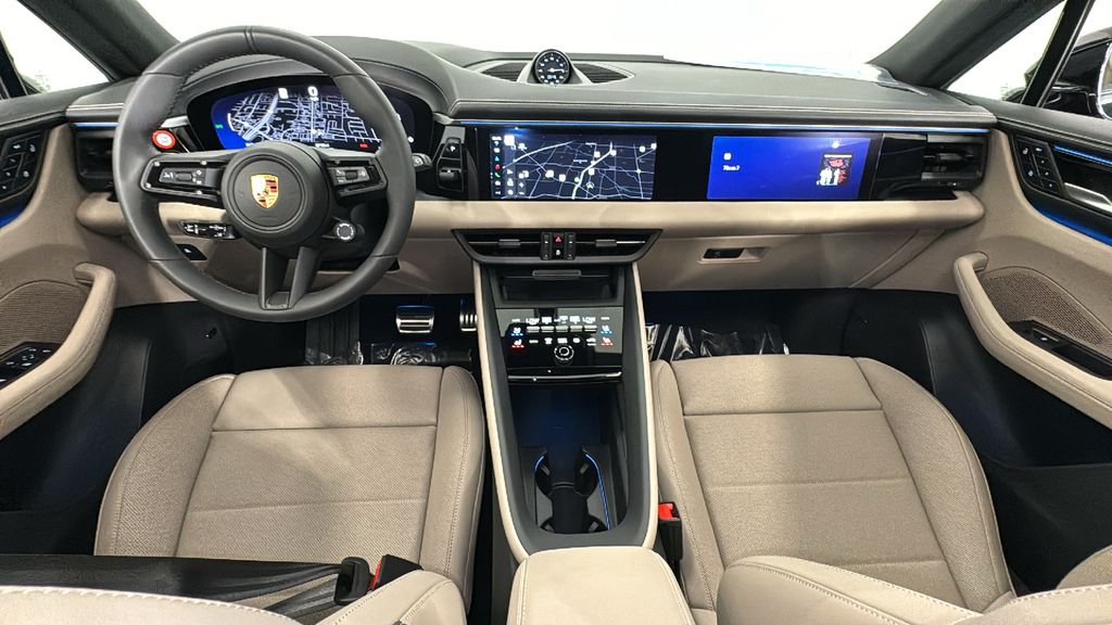 Thumbnail: 2025 Porsche Macan - 16