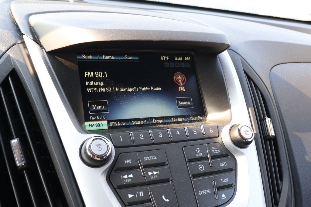 Thumbnail: 2014 Chevrolet Equinox - 23