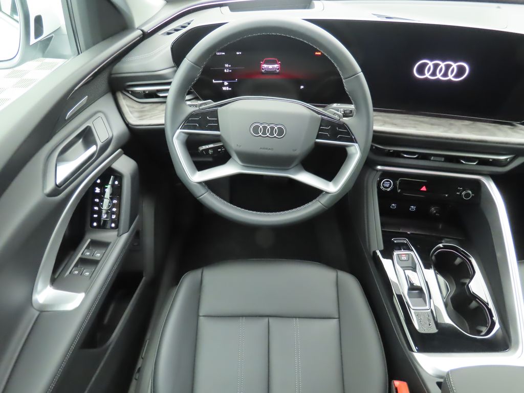 Thumbnail: 2025 Audi Q5 - 11