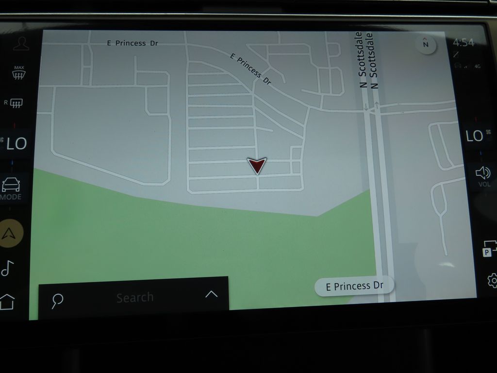 Thumbnail: 2025 Land Rover Range Rover - 16