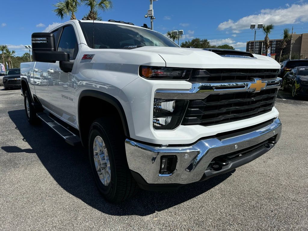 2025 Chevrolet Silverado 2500HD LT 10