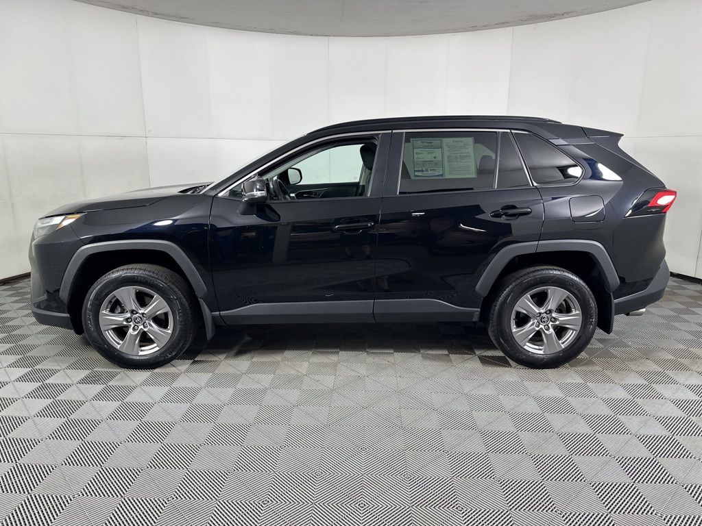 Used 2022 Black Toyota XLE image 27