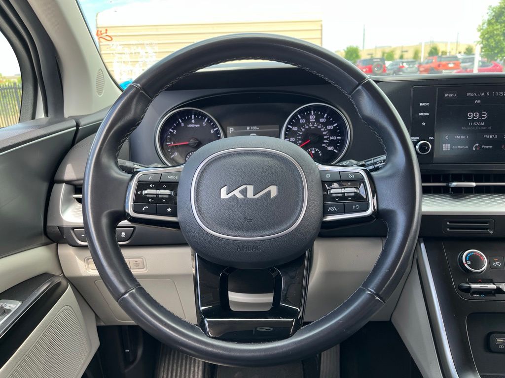 Thumbnail: 2024 Kia Carnival - 16