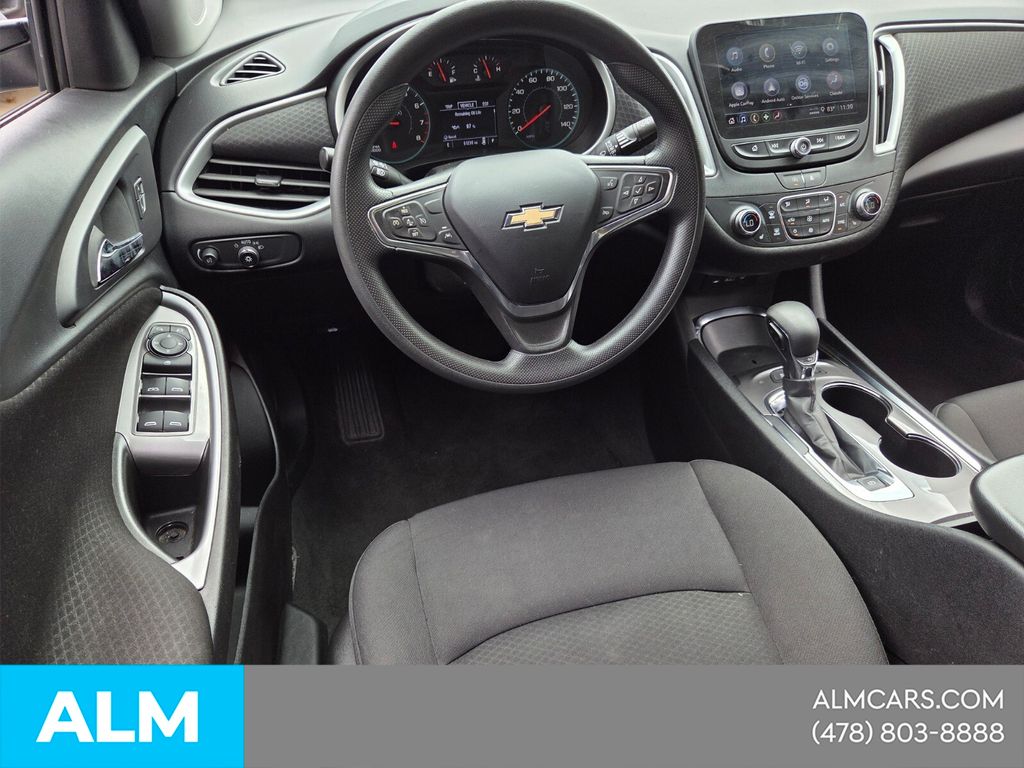 Used 2024 Gray Chevrolet LT image 7