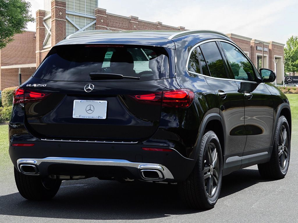 Thumbnail: 2026 Mercedes-Benz GLA - 6