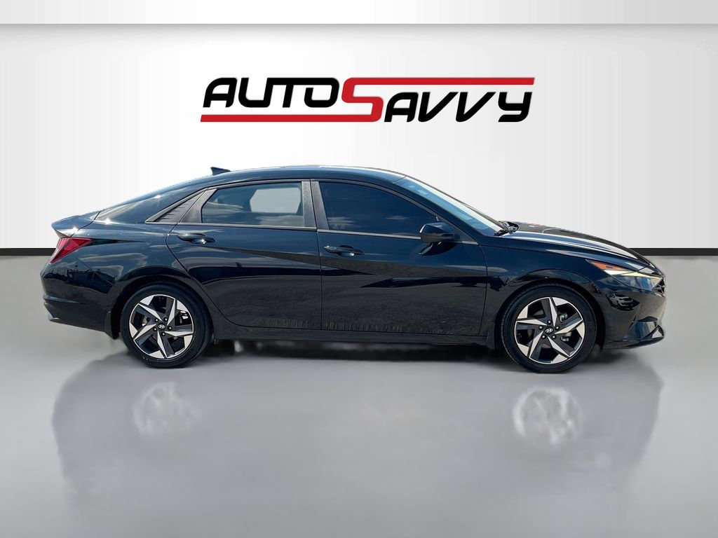2023 Hyundai Elantra SEL Black at Monument Chevrolet
