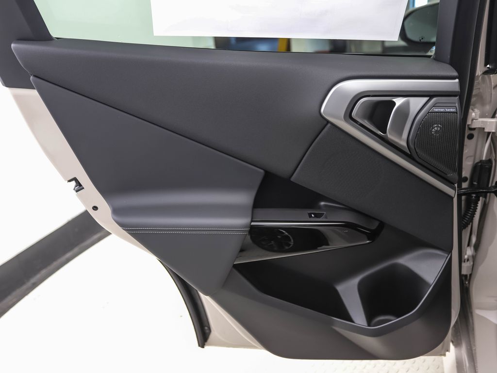 Thumbnail: 2026 BMW X3 - 21