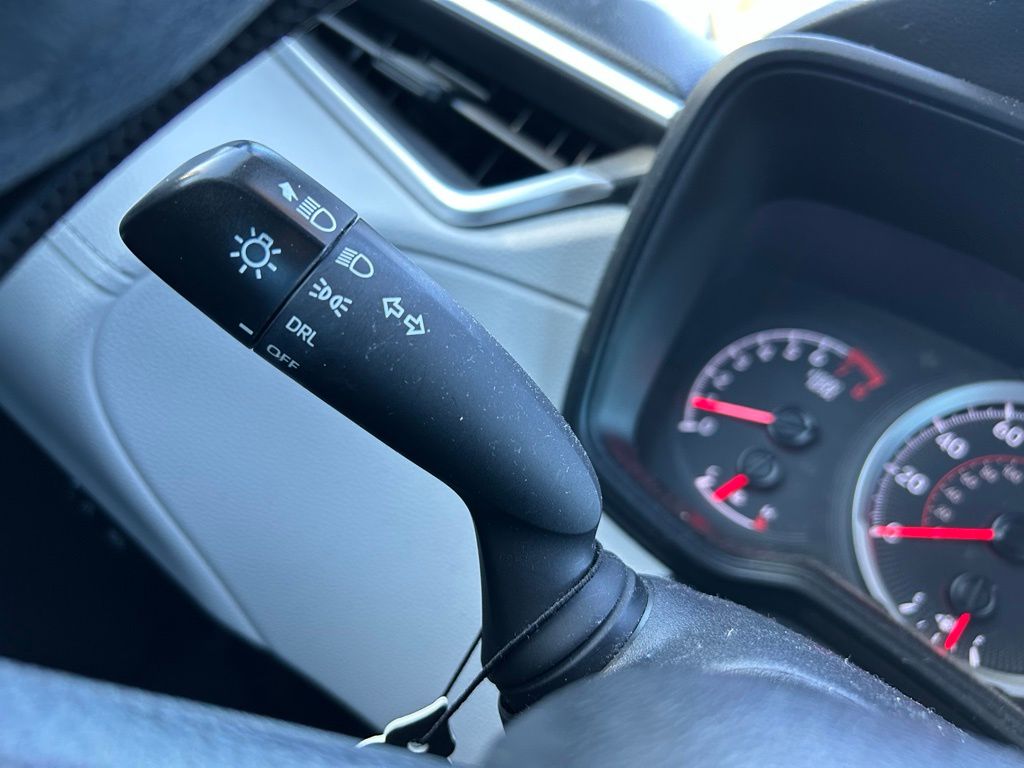 Thumbnail: 2022 Toyota Corolla Cross - 25