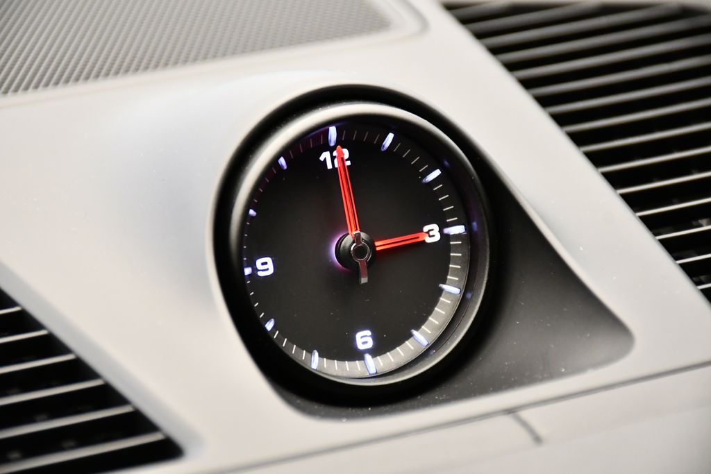 Thumbnail: 2023 Porsche Cayenne - 21