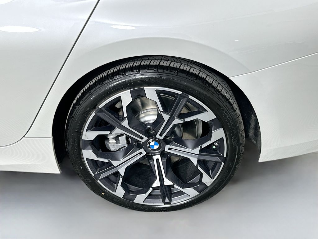 Thumbnail: 2025 BMW 3 Series - 23