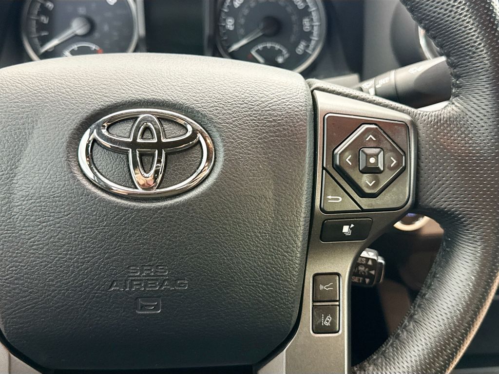 Thumbnail: 2020 Toyota Tacoma - 12