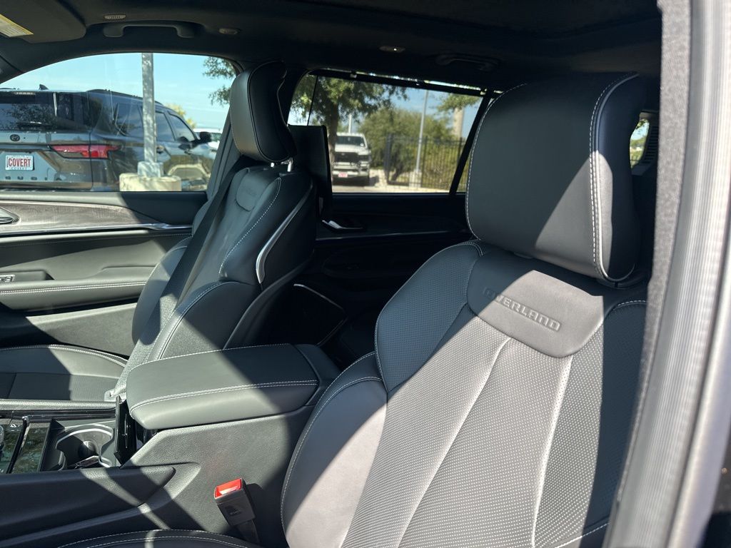 New Car 2025 Jeep Grand Cherokee L  Overland For Sale Under $70,000 In Austin, Texas