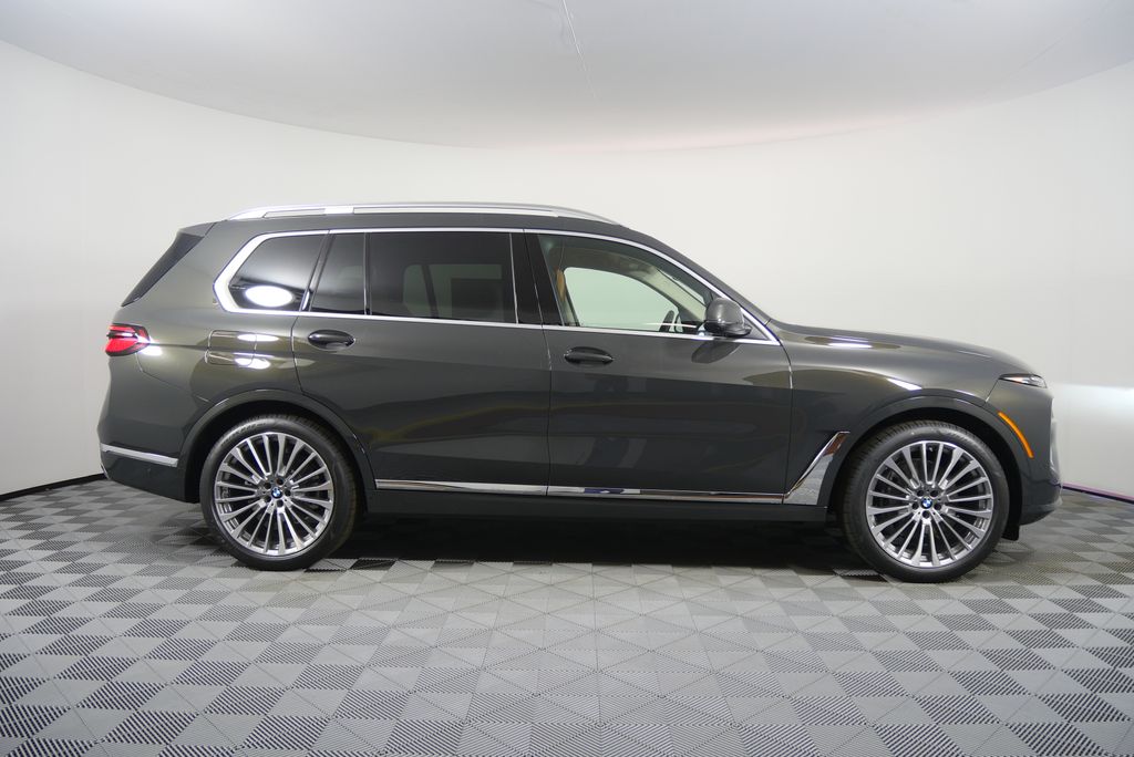 Thumbnail: 2026 BMW X7 - 2