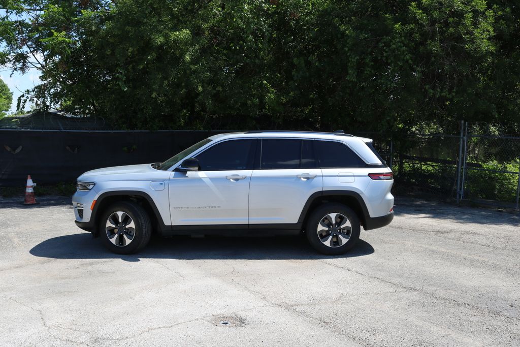 Used Car 2022 Jeep Grand Cherokee  4xe For Sale Under $30,000 In Austin, Texas