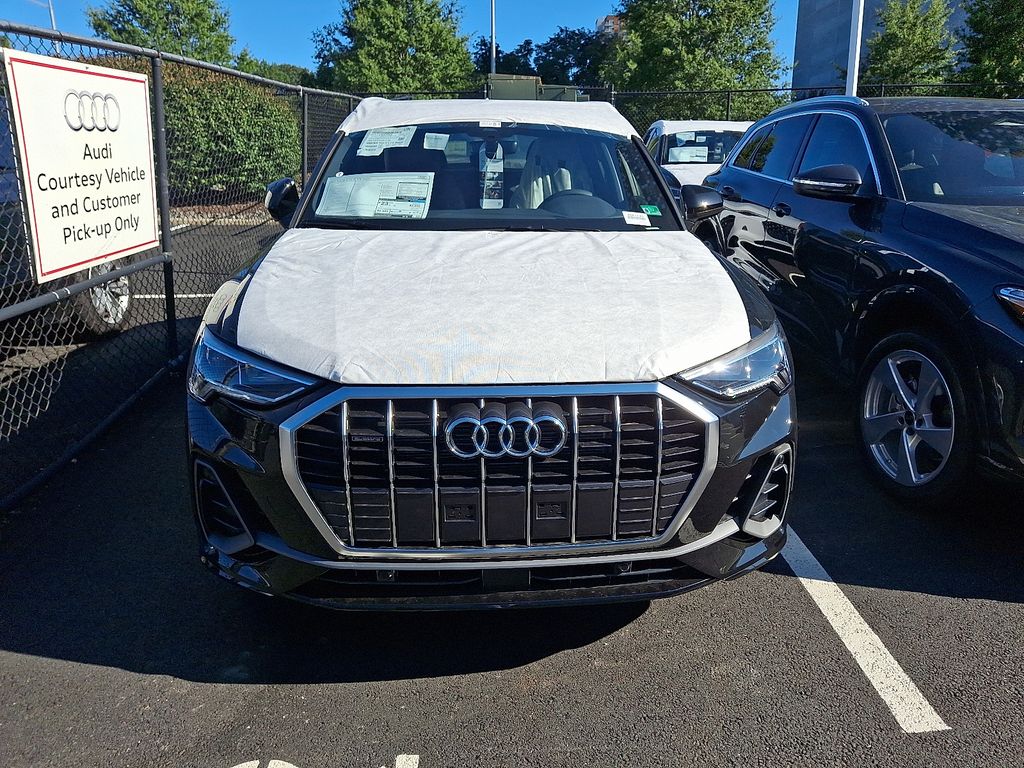Thumbnail: 2025 Audi Q3 - 2
