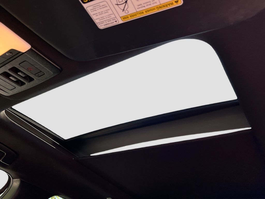 Used 2022 Silver Mitsubishi Black Edition image 21