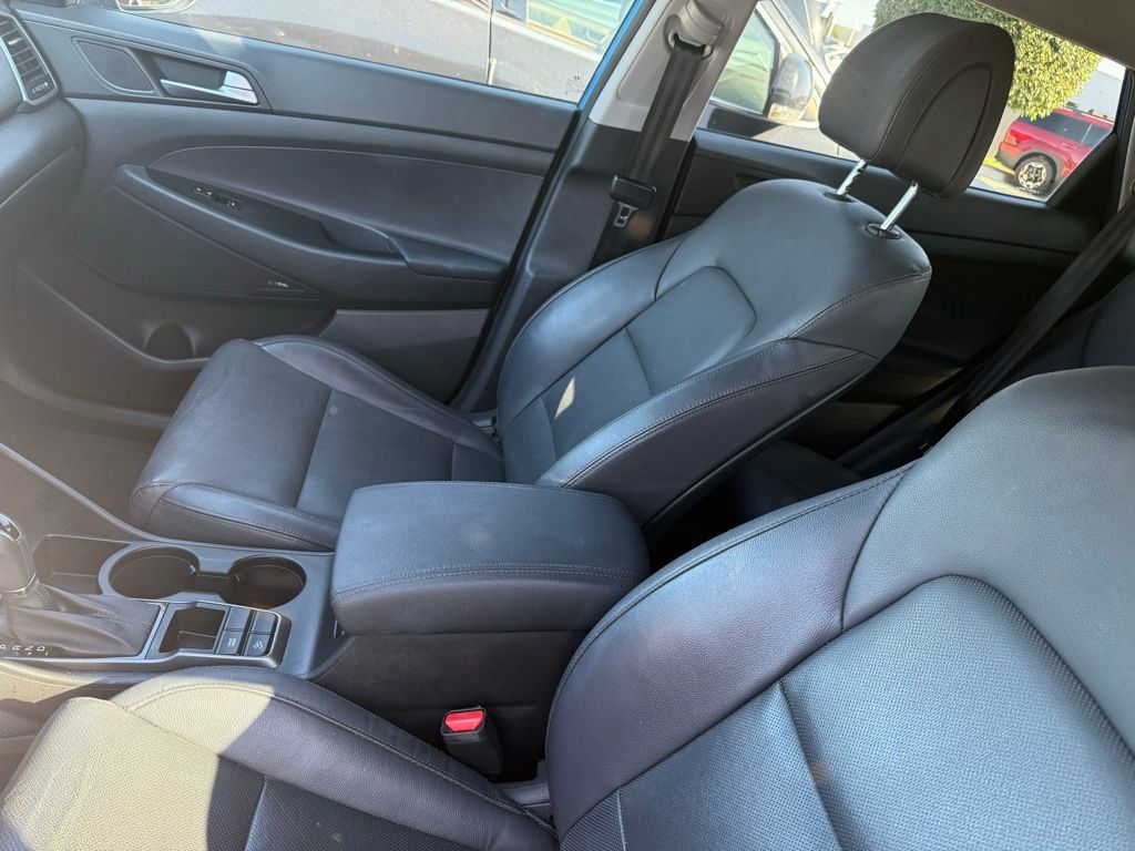 Thumbnail: 2017 Hyundai Tucson - 6