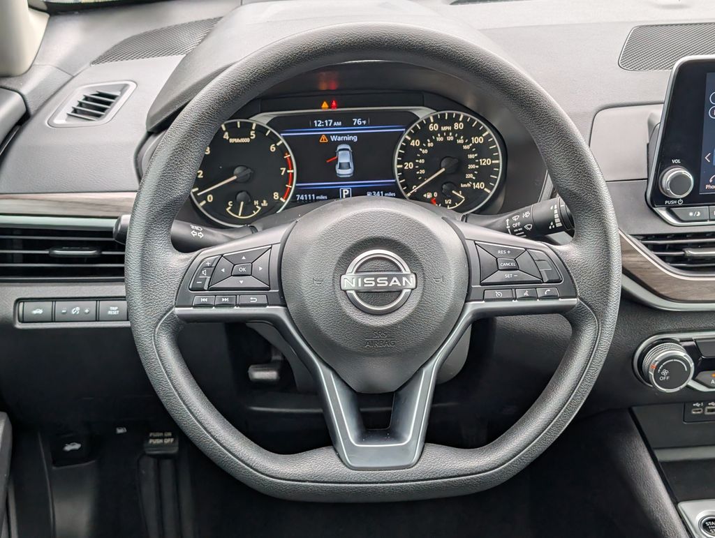 Used 2024 Nissan Altima Sedan