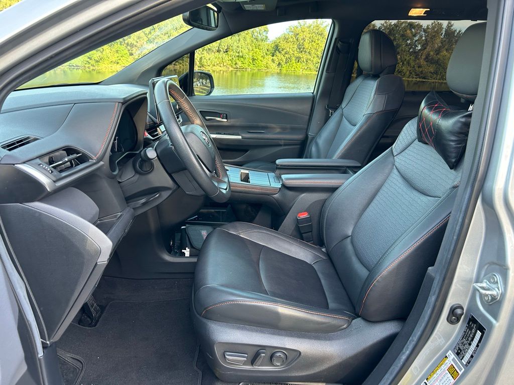 Thumbnail: 2024 Toyota Sienna - 15