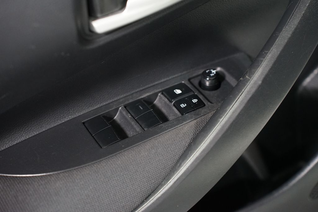 Thumbnail: 2020 Toyota Corolla - 27