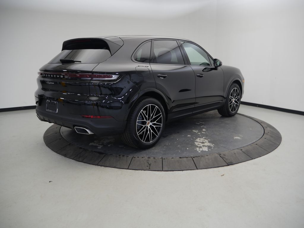 Thumbnail: 2026 Porsche Cayenne - 7