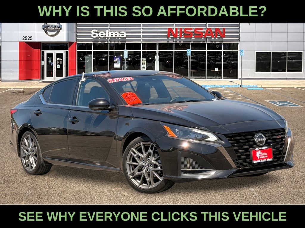 Super Black 2023 Nissan Altima Sedan Front-Wheel Drive Continuously Variable Transmission