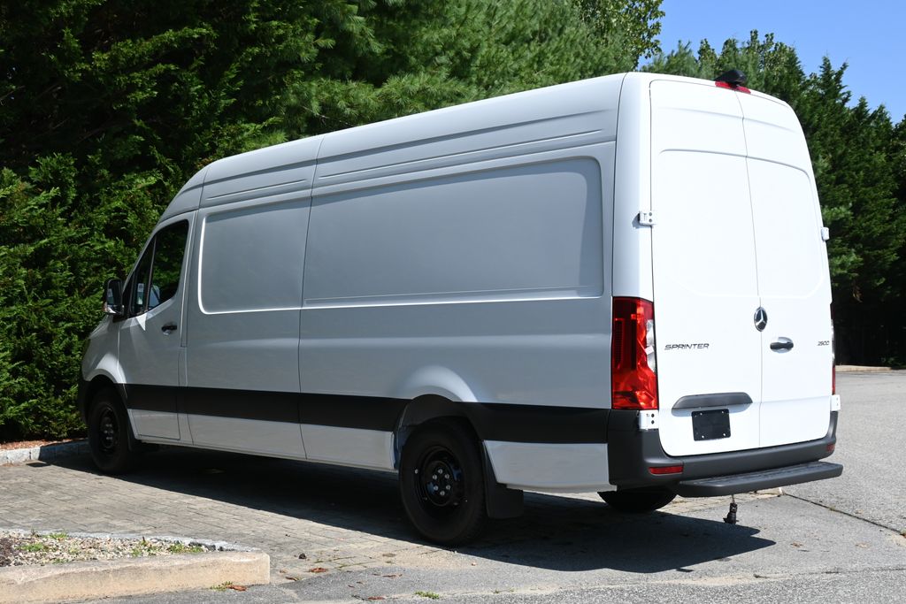 2024 Mercedes-Benz Sprinter 2500 5