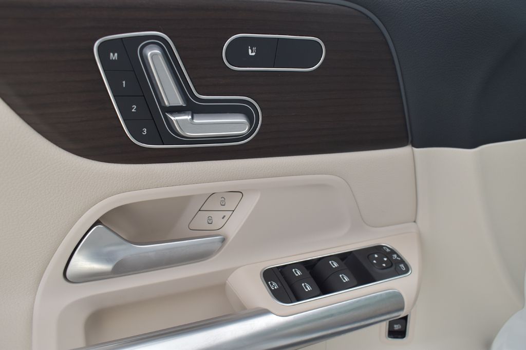 Thumbnail: 2026 Mercedes-Benz GLA - 12