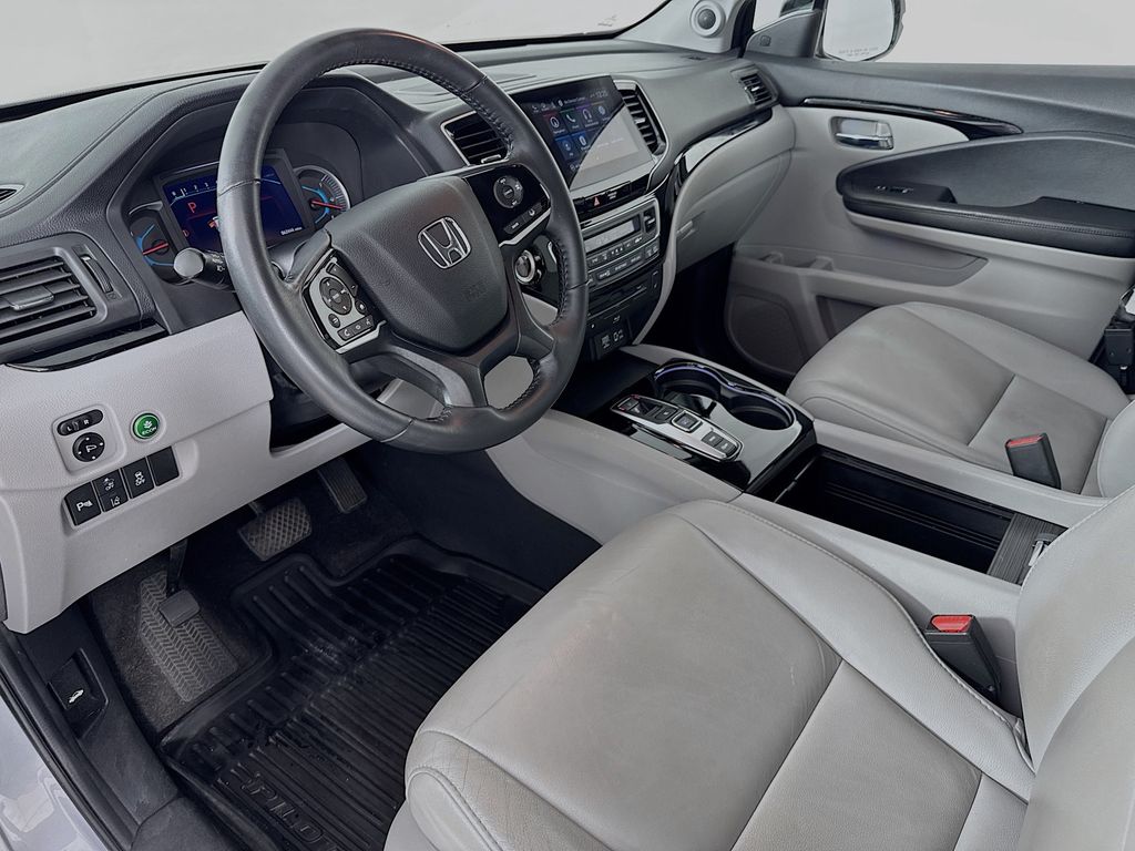 Used Car 2019 Honda Pilot  Touring For Sale Under $25,000 In Austin, Texas