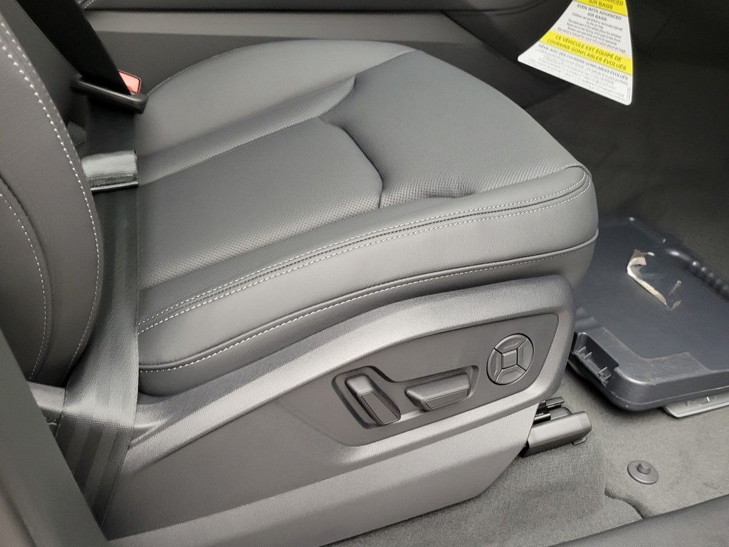 Thumbnail: 2026 Audi Q7 - 18