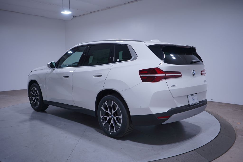 Thumbnail: 2026 BMW X3 - 3