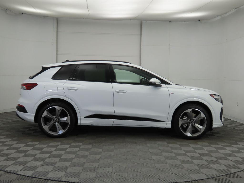 2025 Audi Q4 e-tron  4