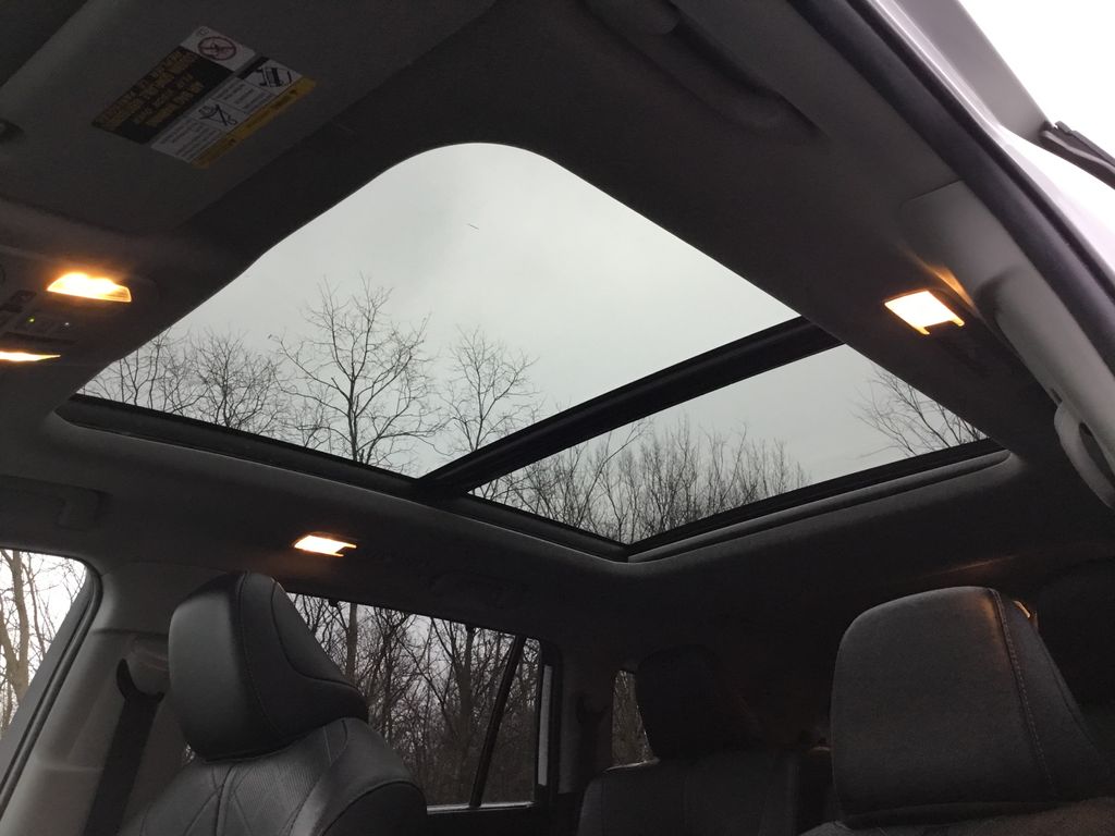 Thumbnail: 2022 Toyota Highlander - 27