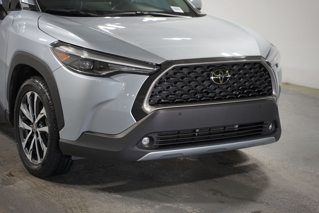 2024 Toyota Corolla Cross XLE 4