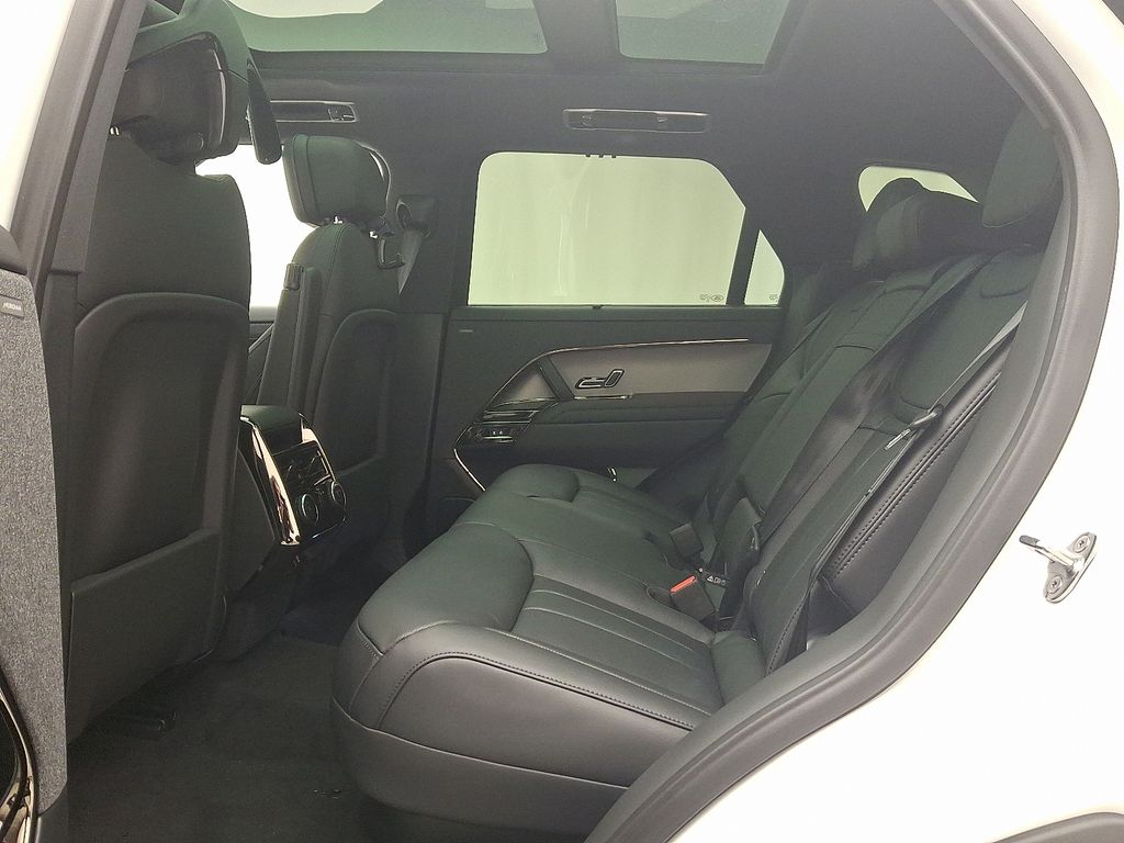 Thumbnail: 2026 Land Rover Range Rover Sport - 6