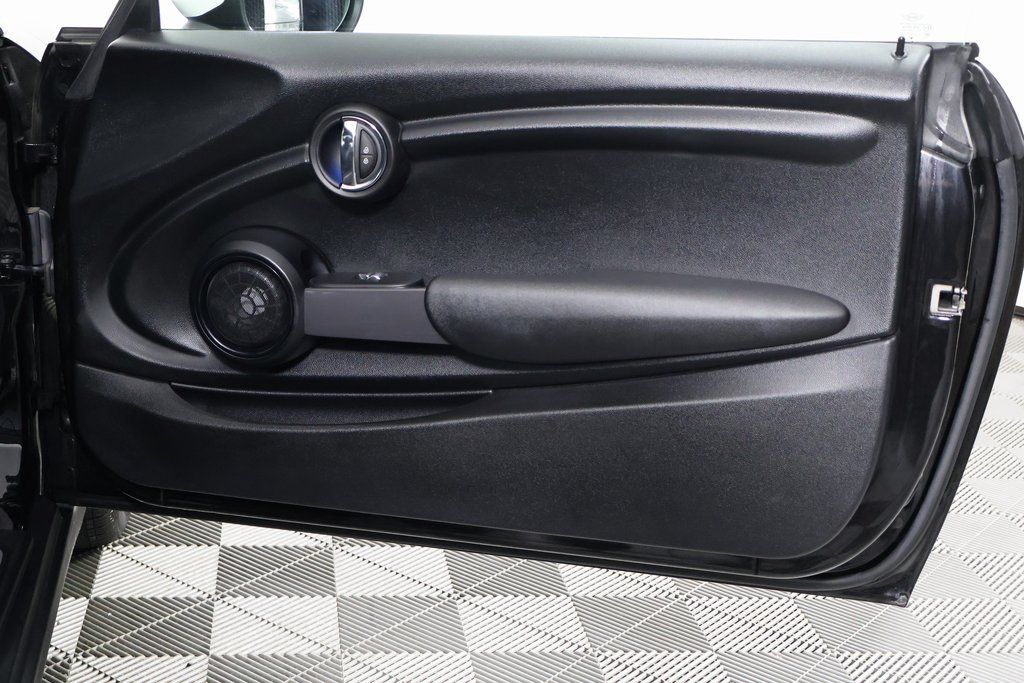 Thumbnail: 2020 MINI Cooper - 13