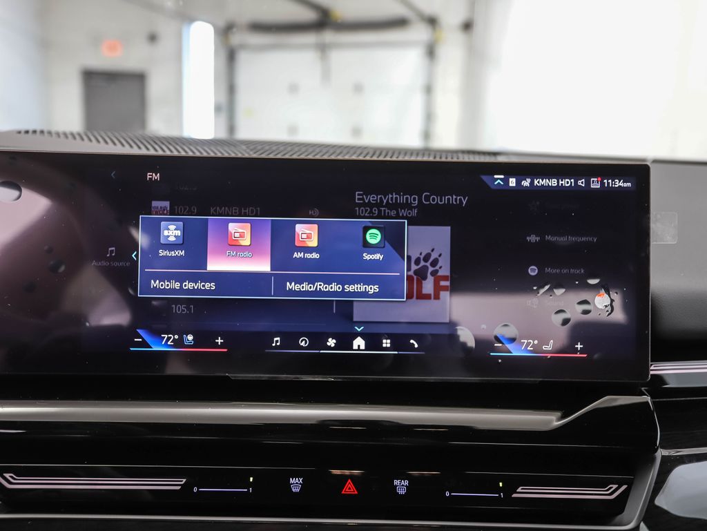 Thumbnail: 2026 BMW 5 Series - 17