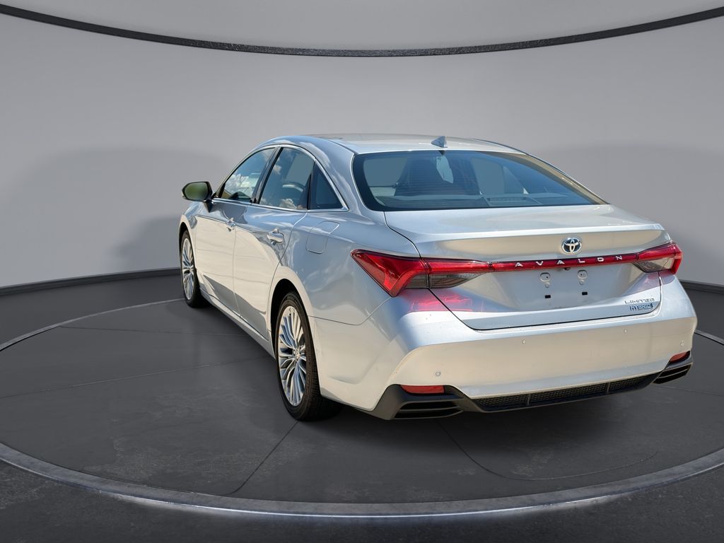 Thumbnail: 2022 Toyota Avalon - 10