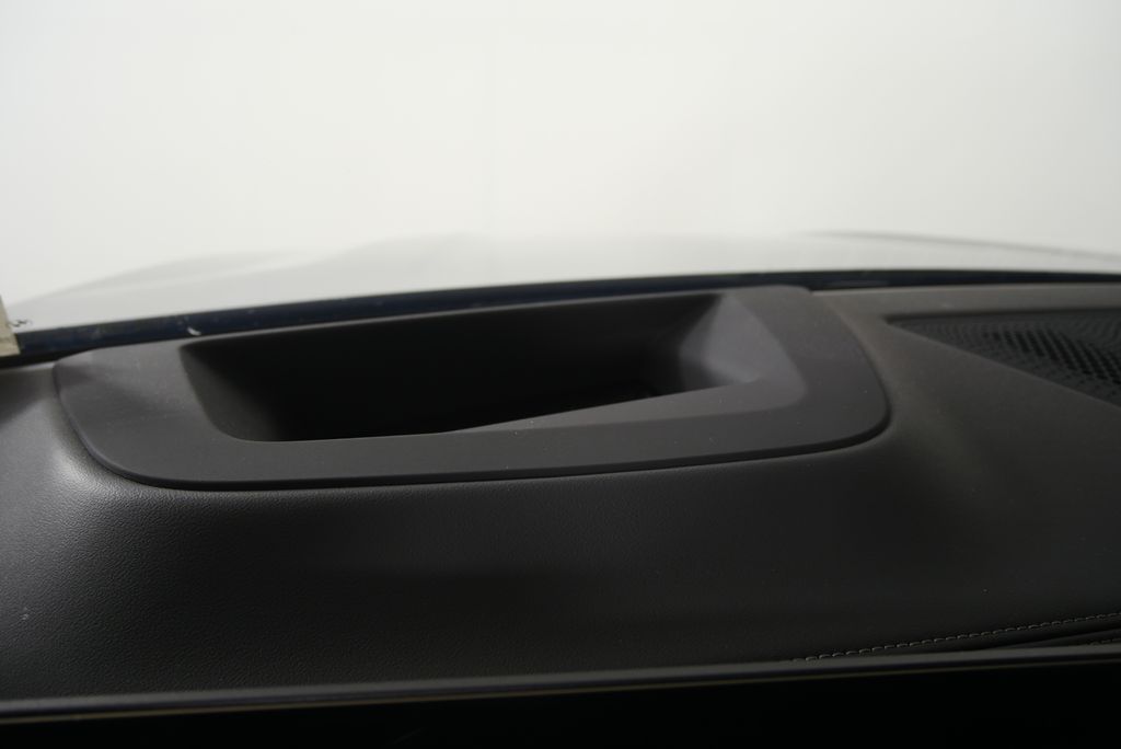 Thumbnail: 2026 BMW X7 - 21