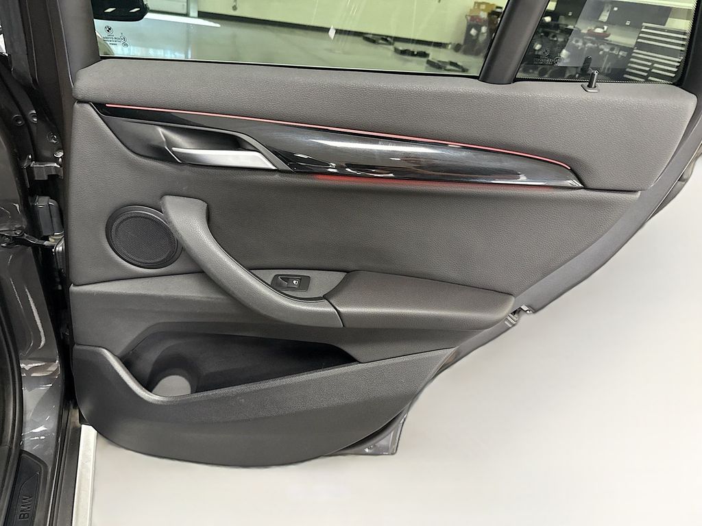 Thumbnail: 2021 BMW X1 - 26