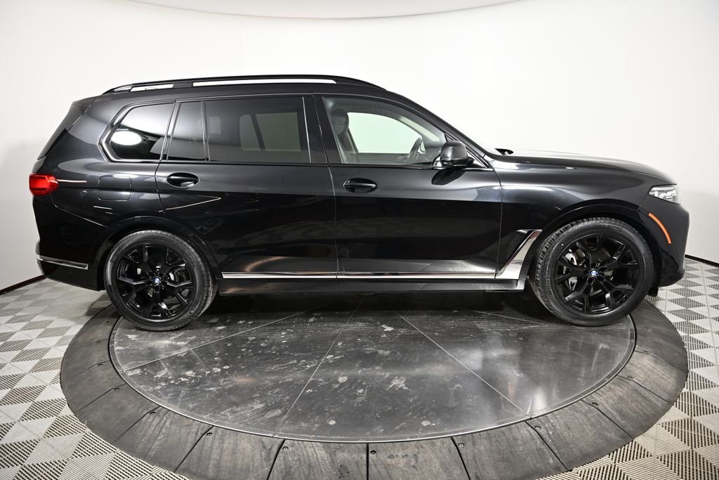 2022 BMW X7 xDrive40i 6