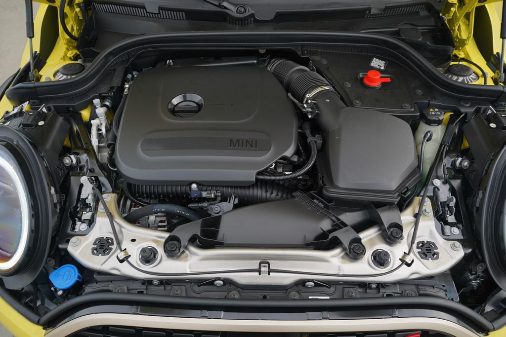 Thumbnail: 2026 MINI Cooper - 12