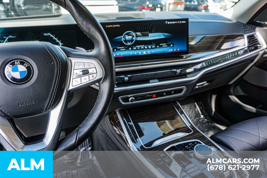 Used 2024 Black BMW xDrive40i image 37