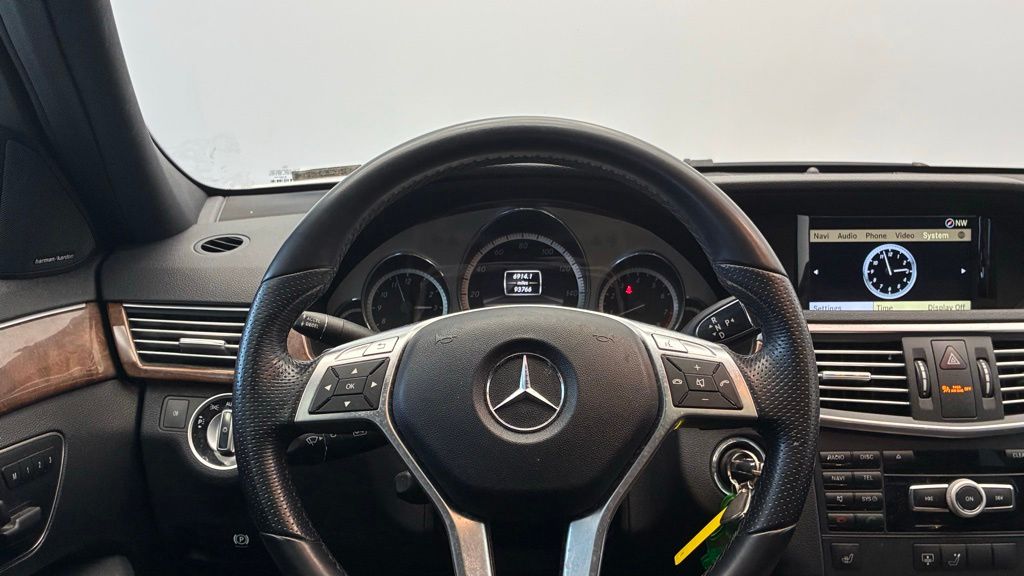 Thumbnail: 2012 Mercedes-Benz E-Class - 27